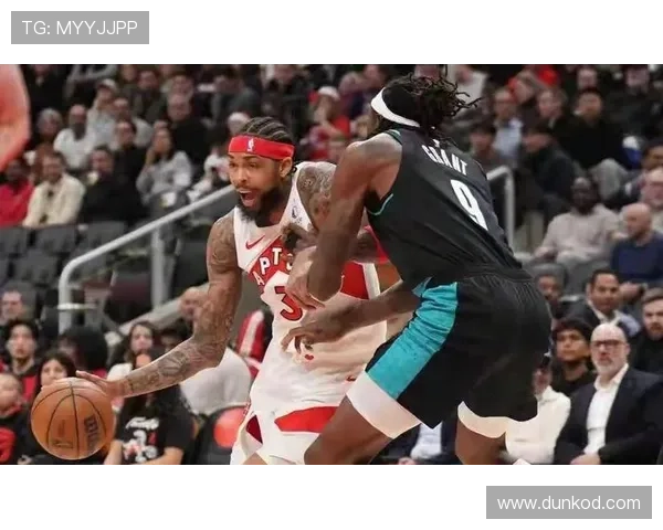 扎伊恩利用强势突破拉开与英格拉姆的得分差距提升球队内线威胁